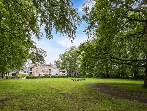                                         Pastorijwoning te koop in Schilde, € 698.000
