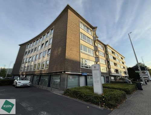                                         Petit magasin à vendre à Gent, € 995.000
