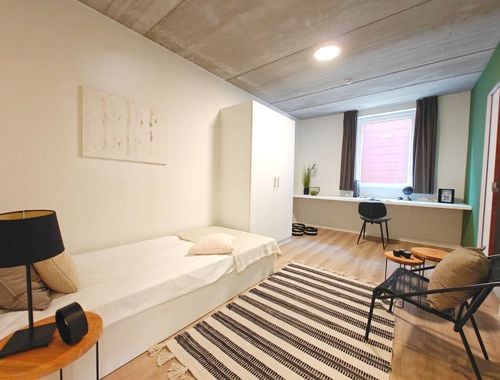                                         Kot-Kamer te huur in Kortrijk, € 415
