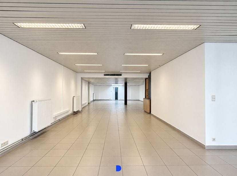 Bedrijfsvastgoed te koop in Noordstraat 53 bus 1,
                    8800 Roeselare