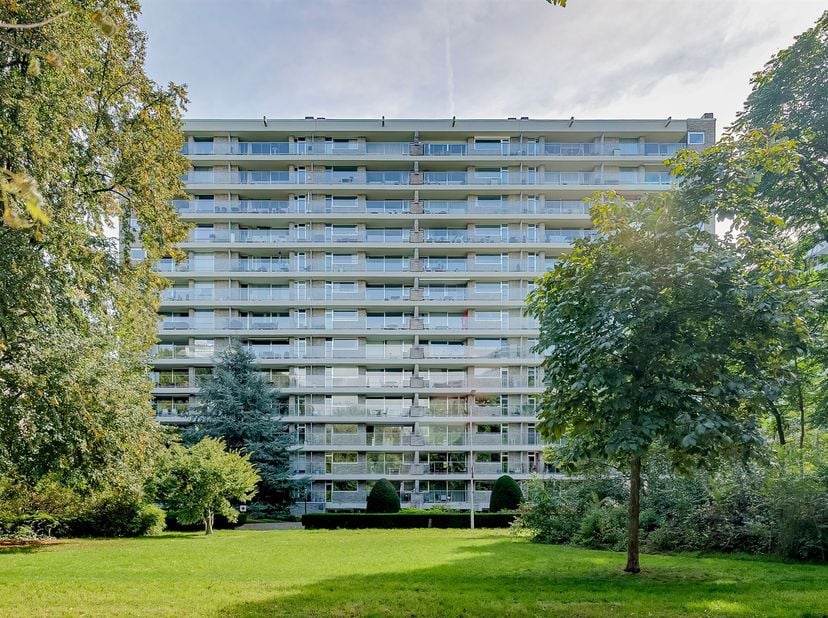 Appartement te koop in Fruithoflaan  101 bus V9,
                    2600 Berchem