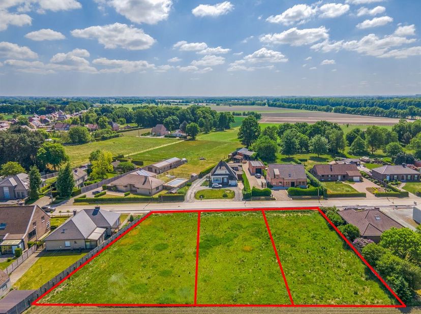 Bouwgrond van 1.002 m² voor open bebouwing in Wiekevorst<br />
In een rustige en residentiële omgeving in Wiekevorst bevindt zich deze ruime bouwgrond
