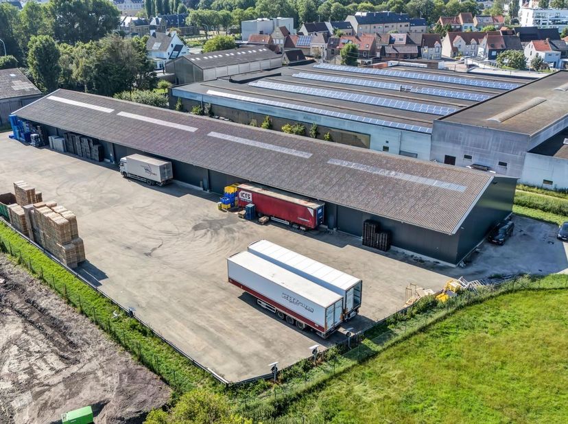 Bien professionnel à louer à Werkplaatsstraat 1,
                    8630 Veurne