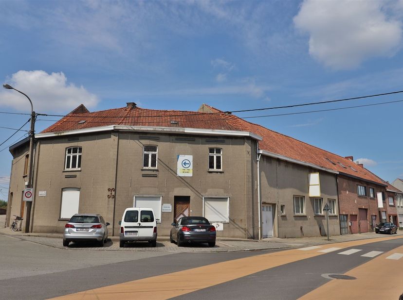 Bien professionnel à vendre
                    à 8510 Marke