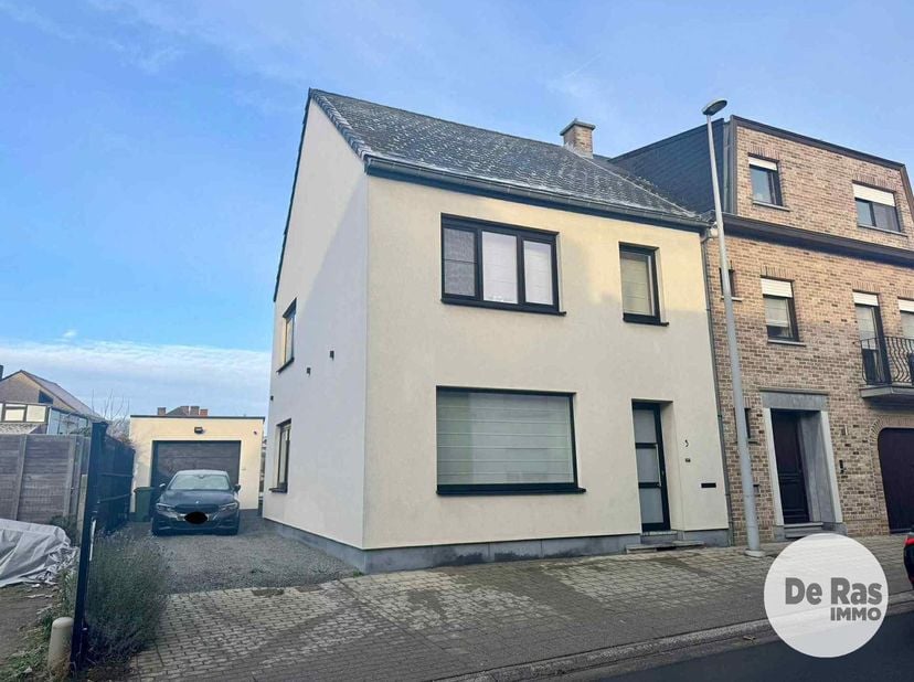 Huis te huur in Trompstraat 5,
                    9260 Schellebelle