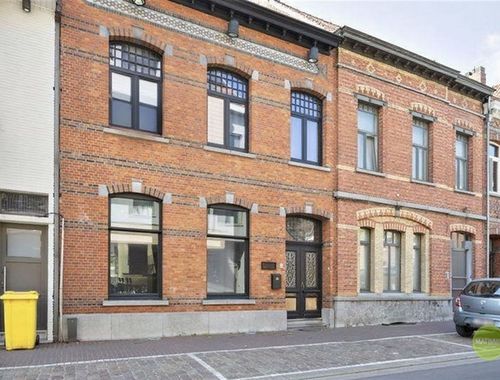                                         Handelspand met woonst te koop in Mol, € 425.000
