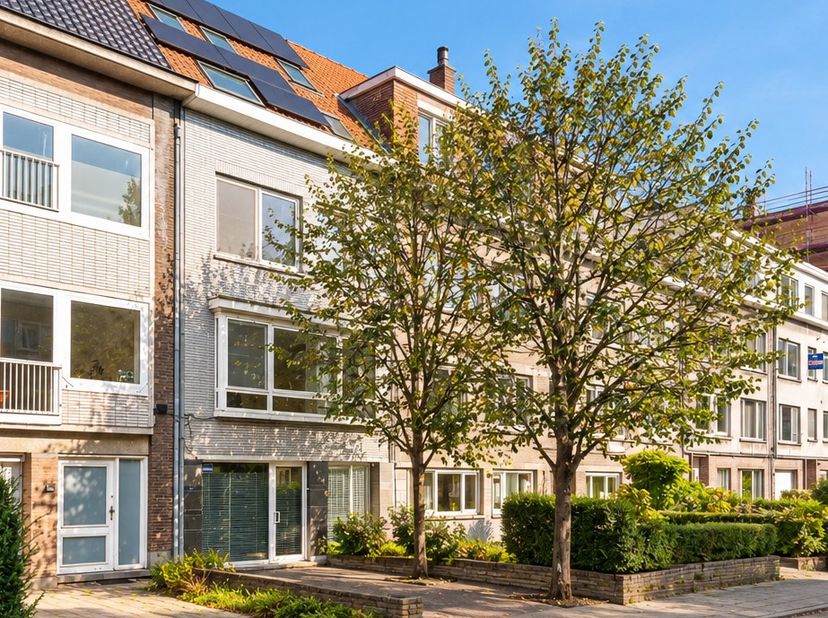 Huis te koop in Tennisbaanstraat 70,
                    9000 Gent