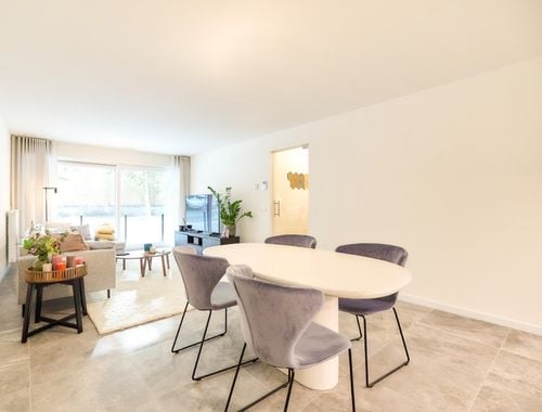                                         Gelijkvloers app. te huur in Zwevezele, € 780
