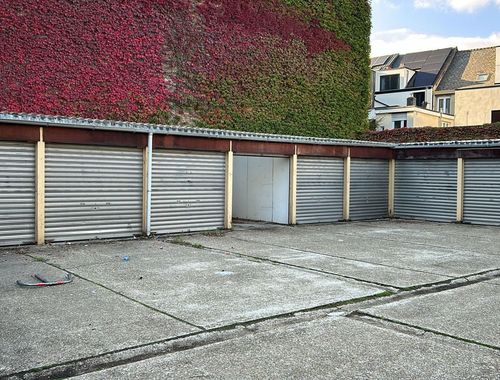                                        Box à vendre à Borgerhout, € 22.500
