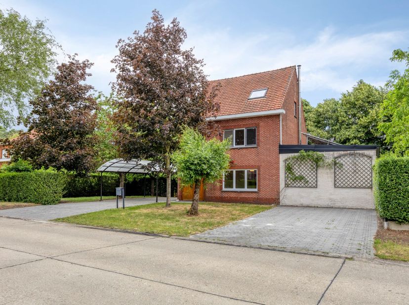 Maison à vendre
                    à 2400 Mol