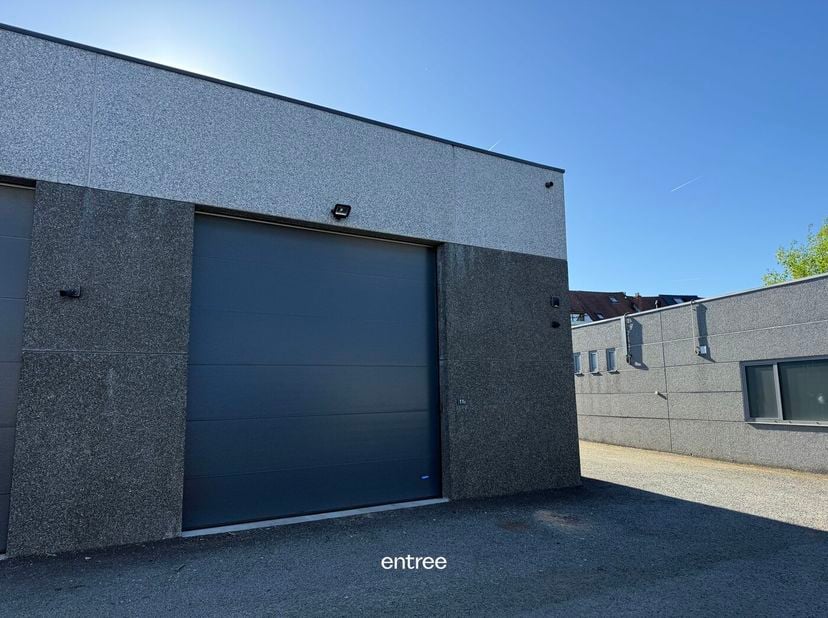 Bedrijfsvastgoed te huur in Striemenbergstraat 11 bus C,
                    9040 Sint-Amandsberg