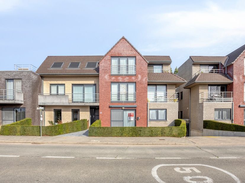 Appartement te koop in Sint-Laurentiusstraat 66 bus 003,
                    8210 Zedelgem