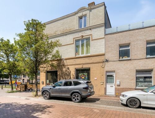                                         Handelspand met woonst te koop in Oostende, € 425.000
