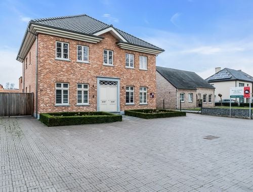                                         Espace de bureaux à louer à Dilsen-Stokkem, € 1.650

