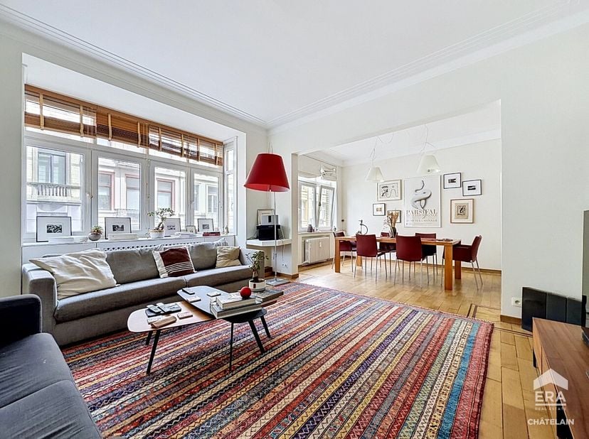 [[ CE BIEN PARTICIPE À LA JOURNÉE MAISONS OUVERTES ERA LE 13/6 DE 11:00 À 12:00 ]] Ixelles : Appartement 3 chambres + bureau à vendre, situé dans le q