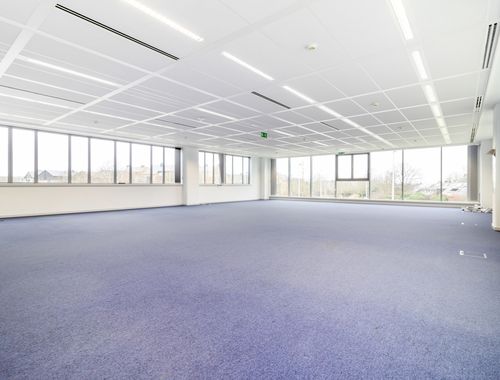                                         Kantoorgebouw te huur in Louvain-la-Neuve, € 2.675
