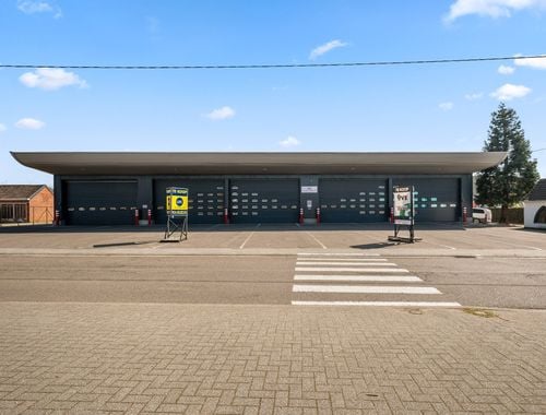                                         Entrepôt à vendre à Budingen, € 1.125.000

