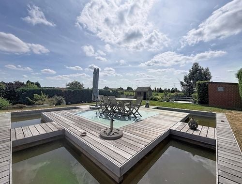                                         Villa-landhuis te koop in Strée-lez-Huy, € 465.000
