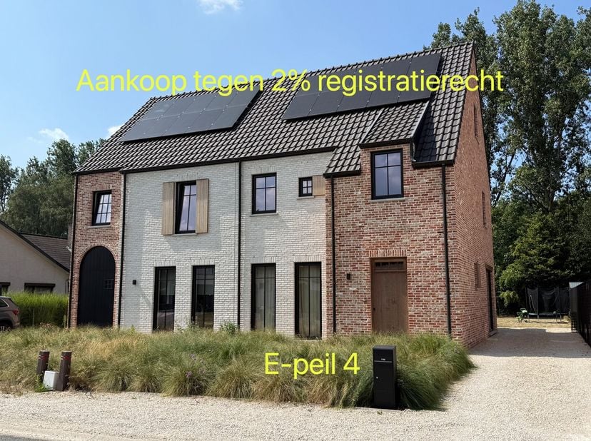 <br />
Kostprijs 479.500 € exclusief kosten (slechts 2% registratierechten indien enige eigen woning)<br />
<br />
Ruime tijdloze BEN woning van 184 m