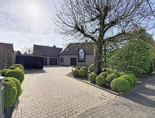                                         Villa à vendre à Drongen, € 796.000

