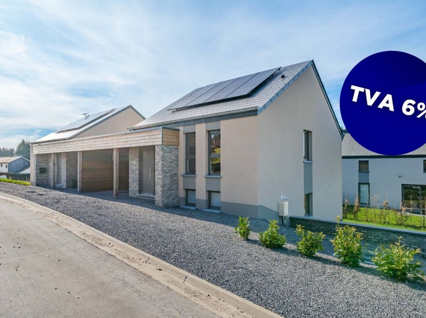 Lagence ERA B-LUX vous présente cette maison 4 façades récente (2023), attenante par le carport, située dans une rue calme en cul-de-sac à Graide (com