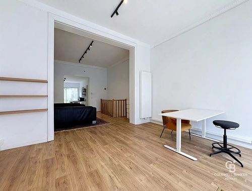                                         Bureaux à louer à Ixelles, € 1.650
