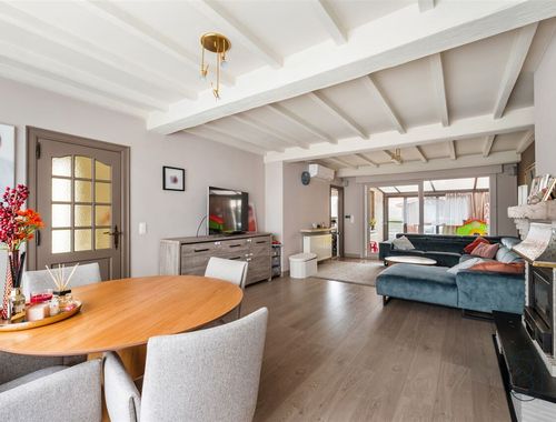                                         Maison à vendre à Beveren-Leie, € 365.000

