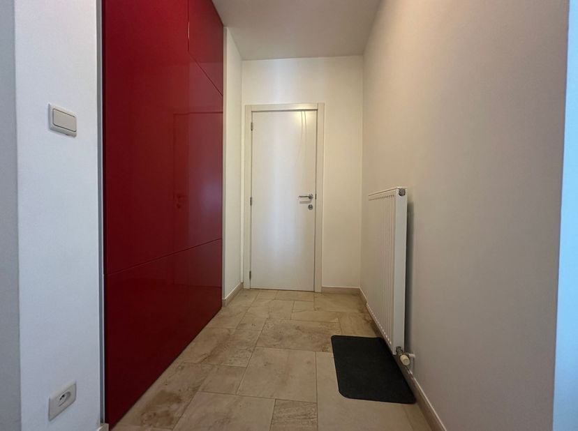 Ruim 2-slaapkamerappartement met groot terras en autostaanplaats <br />
Op een rustige en aangename locatie in Olen bevindt zich dit ruime appartemen