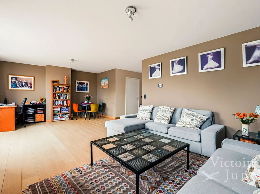 Appartement te koop in ,
                    1050 Elsene