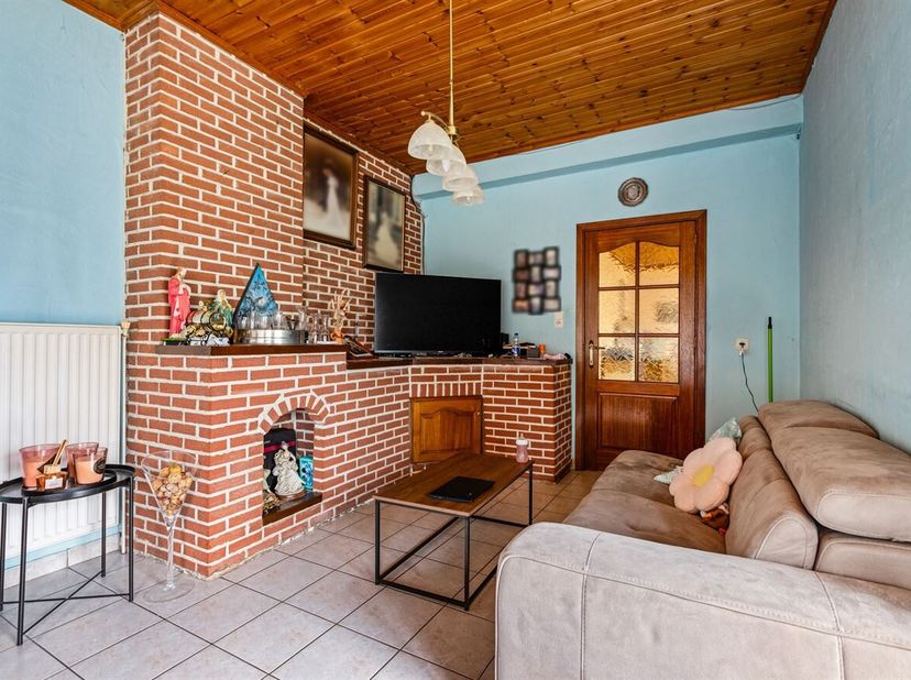 Gezellige gezinswoning op een perceel van 740m²<br />
Bent u op zoek naar een woning met ruimte en tal van mogelijkheden? Dan is deze woning in de Gou