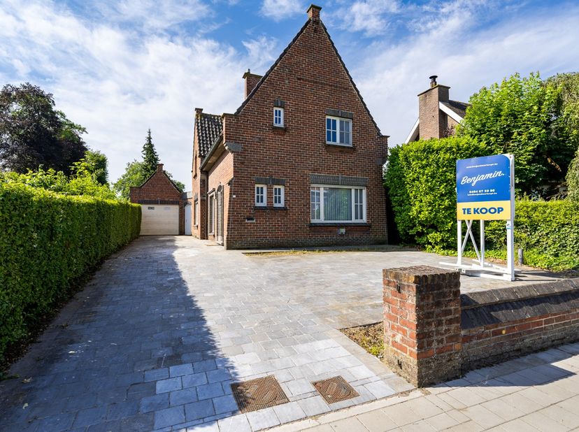 - Kloeke open woning met karakter<br />
- Ideale ligging met vlotte verbinding: Kleppestraat 72 in Dadizele<br />
- Lichtrijke leefruimte en praktisch