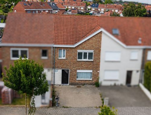                                         Eengezinswoning te koop in Harelbeke, € 239.000
