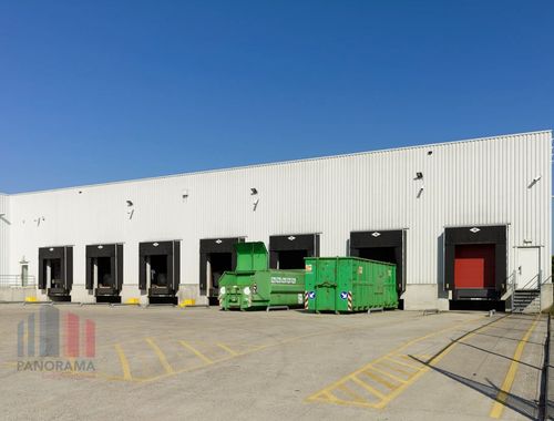                             Bedrijfsgebouw te huur in Machelen
