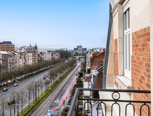                                         Penthouse te koop in Etterbeek, € 649.000
