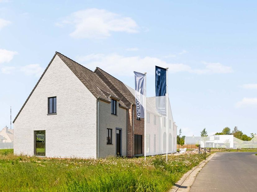 Huis te koop in Burgemeester Albert Naertstraat 4,
                    8740 Egem