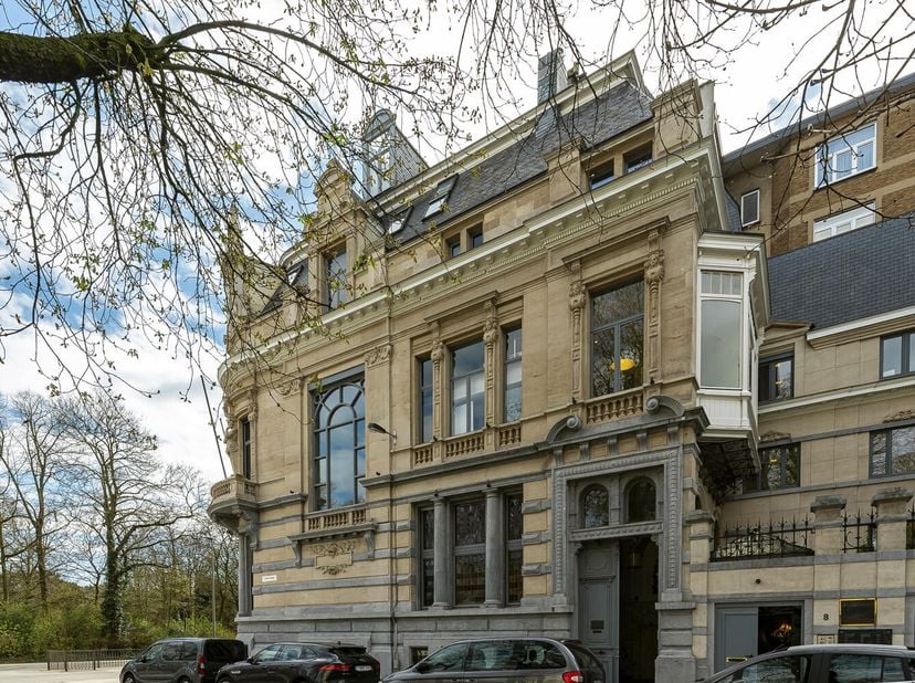 Bien professionnel à louer
                    à 2018 Antwerpen
