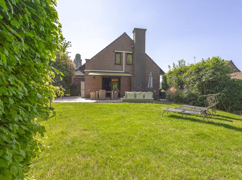Huis te koop in Suikerbergstraat 17,
                    1700 Dilbeek
