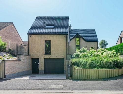                                         Villa à vendre à Lombise, € 695.000

