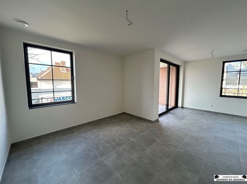 Magnifique appartement  avec 1 chambre, place de parking et débarras<br />
Bel appartement situé au premier étage de la Résidence Goovaert, une réside