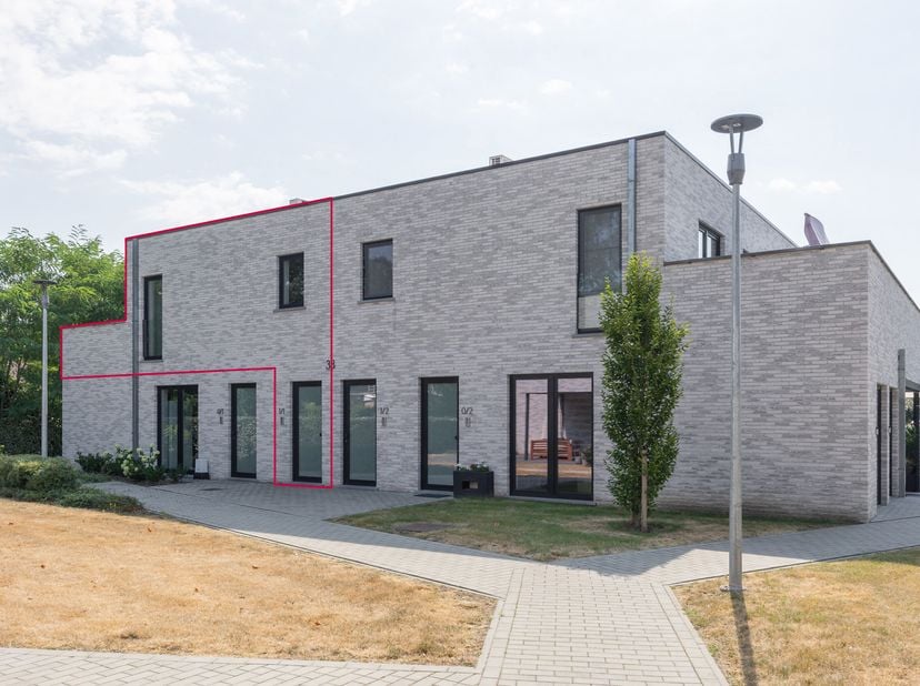 Park Mussenburg is bereikbaar via een aangelegde ingangsweg, die uitgeeft op een indrukwekkend park. Hier geniet je van de voordelen om te wonen in ee