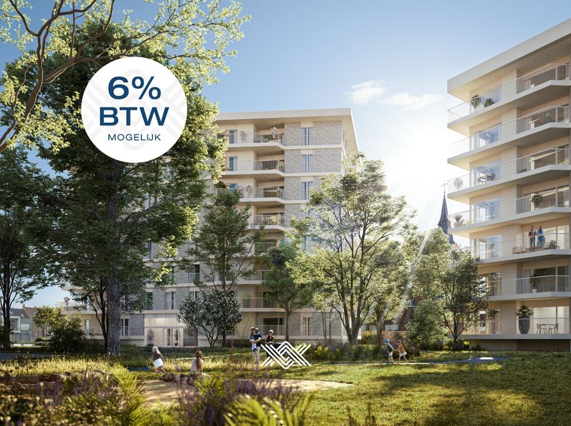 Dit tweeslaapkamer appartement van 96 m² op het vierde verdiep beschikt over een inkomhal met plaats voor een vestiairekast, een lichtrijke eet- en le
