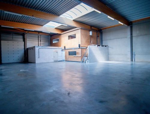                             Bedrijfsgebouw te huur in Temse
