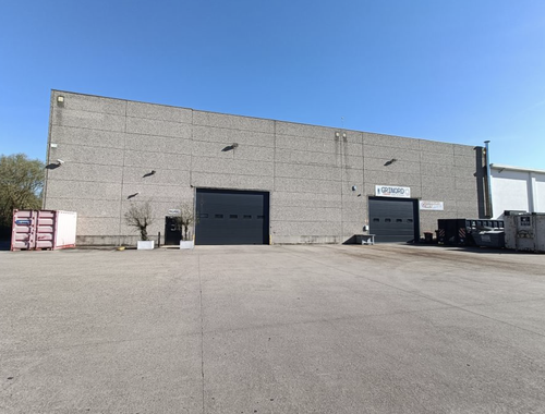                                         Entrepôt avec bureau à louer à Mechelen, € 18.208,33
