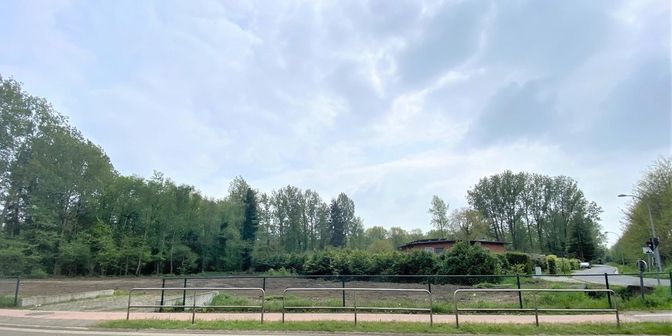 Terrain à vendre à 2400 Mol