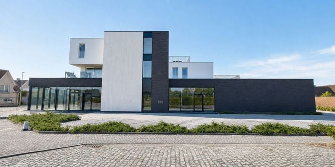 Bedrijfsvastgoed te huur in Torhoutsesteenweg 383, 8210 Zedelgem