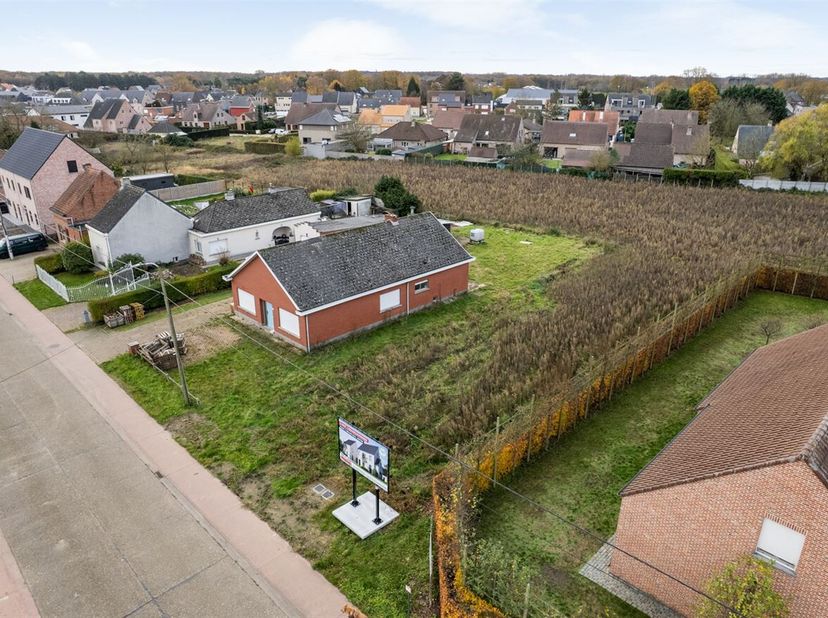 Twee moderne nieuwbouwwoningen met stijlvolle architectuur en energiezuinige technieken. <br />
Beide woningen zijn uitgerust met vloerverwarming, war
