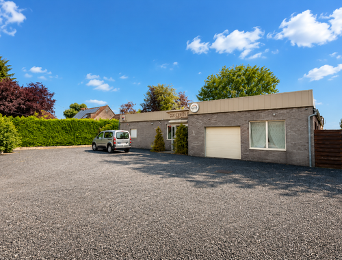                                         Gemengd gebruik te koop in Saint-Léger, € 450.000
