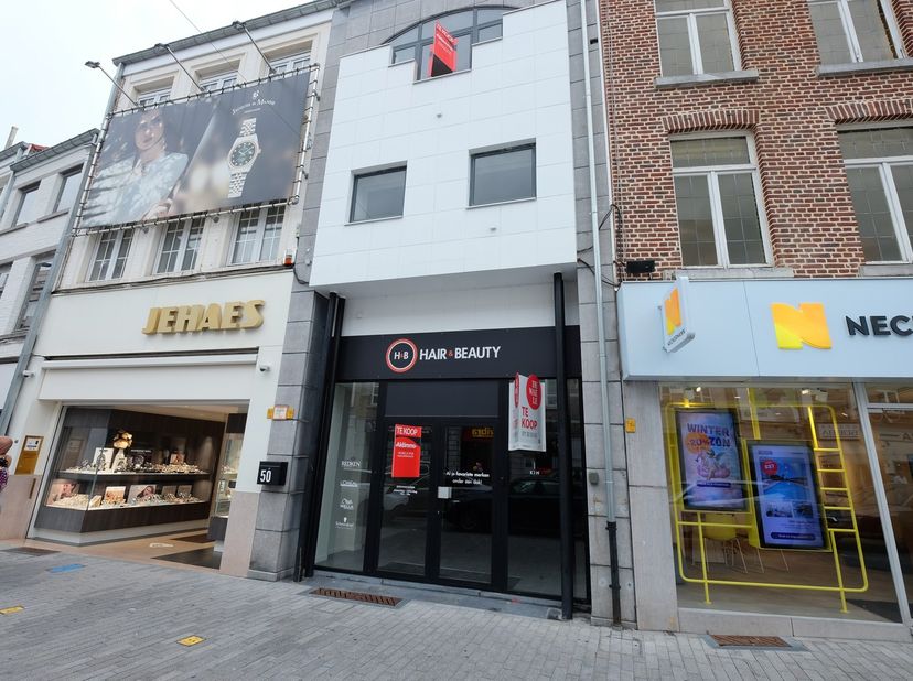 Bien professionnel à vendre à Luikerstraat 50,
                    3800 Sint-Truiden