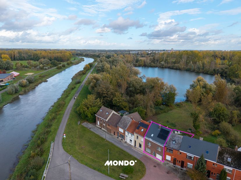 Huis te koop in Mechelbaan 20,
                    2801 Heffen