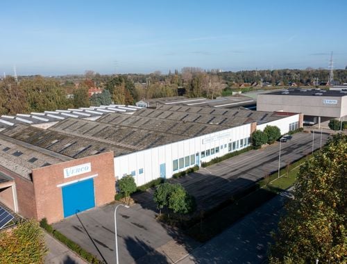                             Bedrijfsgebouw te koop in Deinze
